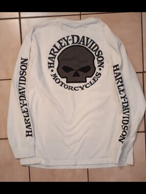 Harley-Davidson White Long Sleeve Shirt with Black Skull Logo
